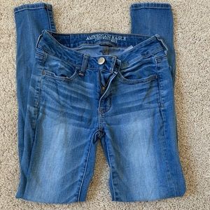 American eagle size 2 skinny jeans